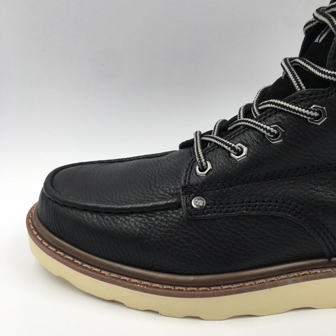 caterpillar men's chronicle fashion boot